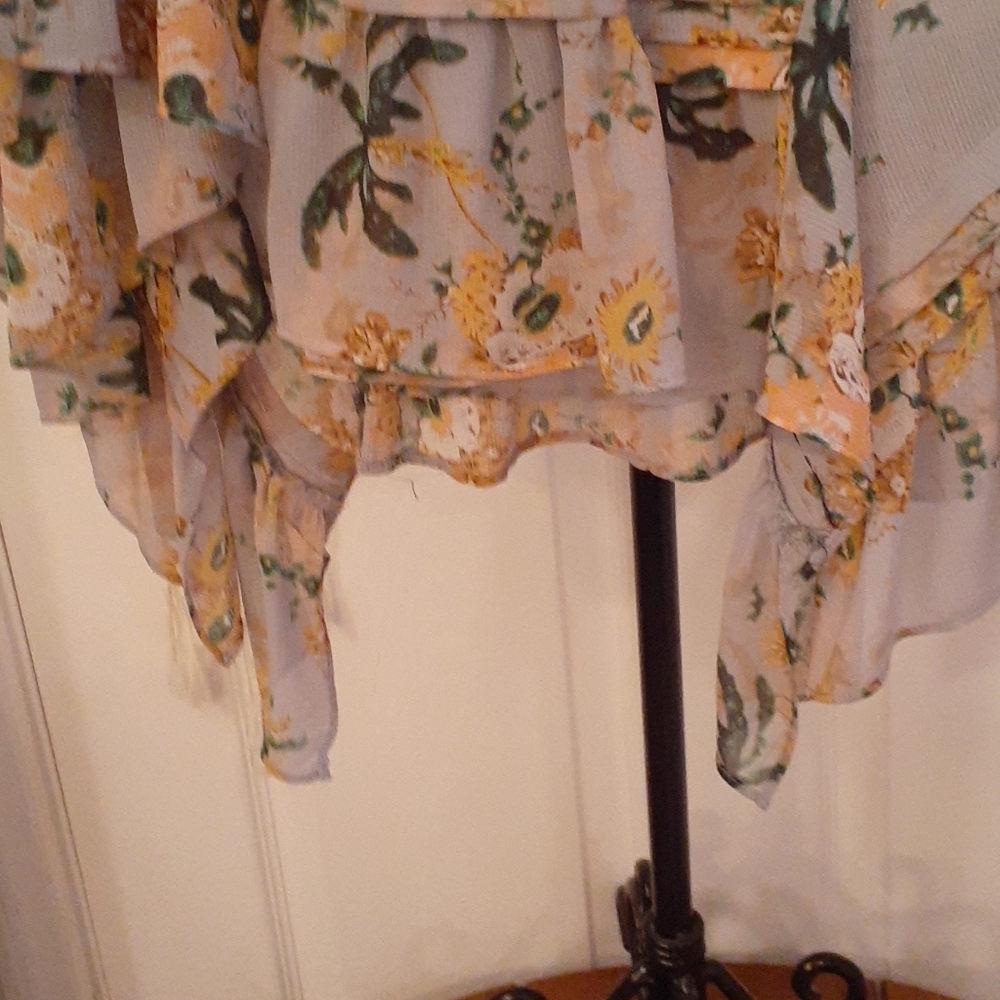 Tunic - Picture 2 of 3